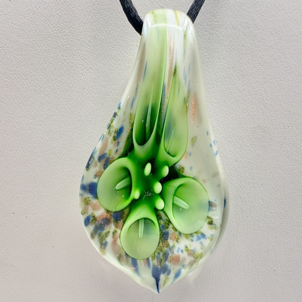 Vintage 90s Lampwork Art Glass Floral Pendant Necklace Green Calla Lily Jewelry - Picture 4 of 13